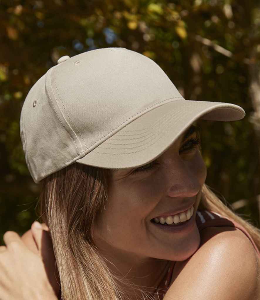 Model image of beechfield organic cotton five panel cap - model Image 2