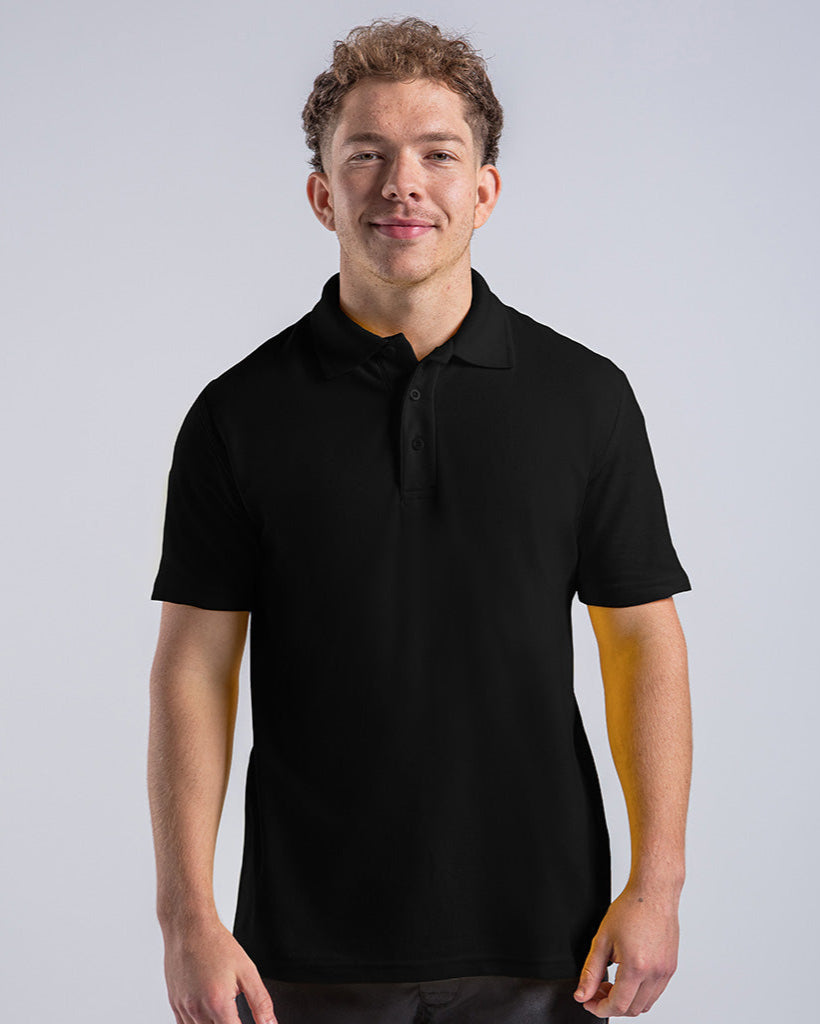 Model image wearing the pro rtx rx101 polo-shirt in black