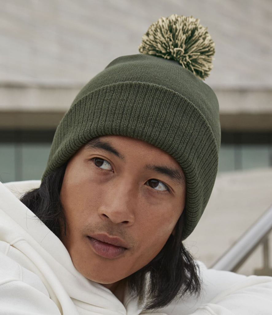 Model Image Beechfield Snowstar® Beanie Model Image Olive Green And Oatmeal